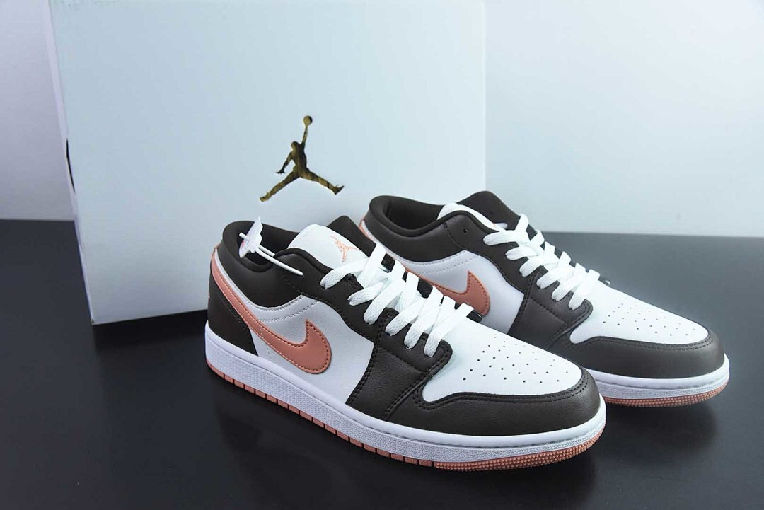 Air Jordan 1 Low 