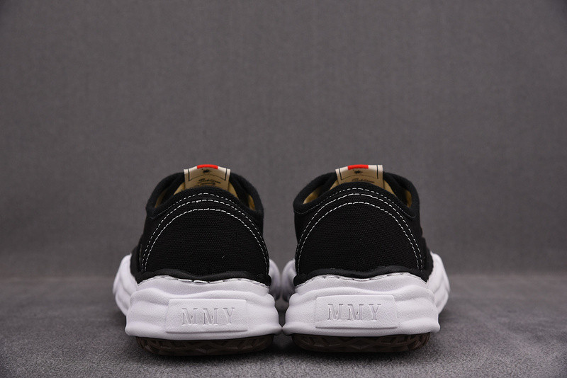 Ma*s*n mihara yasuhiro sneaker