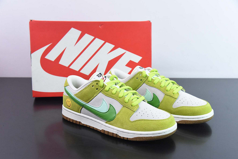 nike dunk low se 85 do9457-122