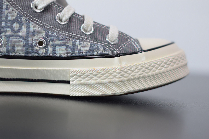 dio* x converse sneaker