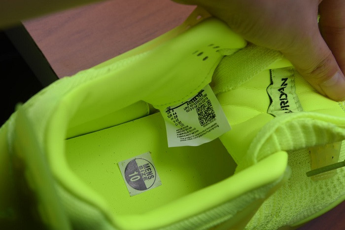 air jordan 4 retro flyknit volt aq3559-700